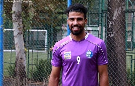 بازگشت بازیکن اخراجی استقلال به تمرین