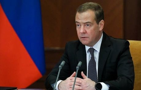 مدودف: اروپا یک هفته هم بدون گاز روسیه دوام نمی‌آورد