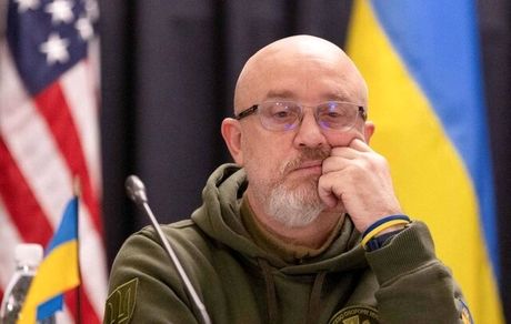 وزیر دفاع اوکراین استعفا کرد