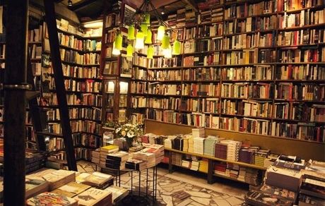 فروش ۳۶۵ میلیون جلد کتاب در فرانسه تنها در یک سال