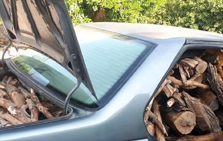 استفاده جدید از آمبولانس در ایران؛ قاچاق چوب!