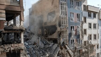 صدور مجوز فروش یا تهاتر ساختمان‌های دولتی آسیب دیده از جنگ