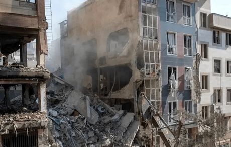 صدور مجوز فروش یا تهاتر ساختمان‌های دولتی آسیب دیده از جنگ