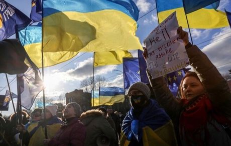 پارلمان اوکراین به حمل سلاح توسط شهروندان و تحریم روسیه رای داد