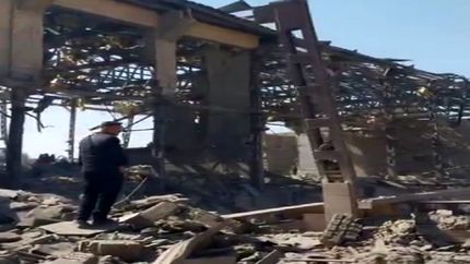 یک مجموعه ورزشی در خیابان ۱۷ شهریور تهران خسارت دید