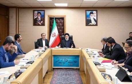 در دفاع از حقوق ملت ایران و مواجهه با کشورهای زورگو رویکرد تهاجمی داشته باشید