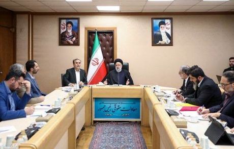 در دفاع از حقوق ملت ایران و مواجهه با کشورهای زورگو رویکرد تهاجمی داشته باشید