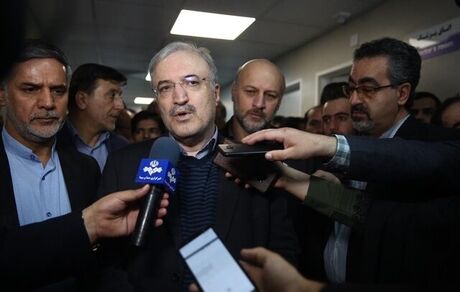 وزیر بهداشت: ورود مسافران چینی به ایران منوط به داشتن کارت سلامت شد