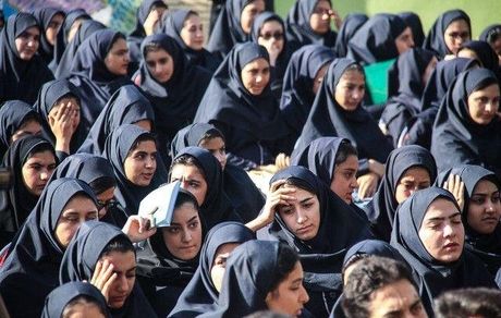 چگونه باید بهداشت بلوغ را به دختران آموزش داد؟