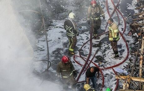 جان باختن ۴ تن در حادثه آتش سوزی کارگاه مبل سازی