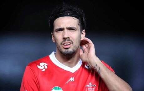 هافبک مونته نگرویی پرسپولیس در آستانه جدایی