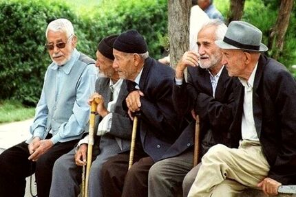 تامین اجتماعی، بازنشستگانش را رایگان به مشهد می‌برد