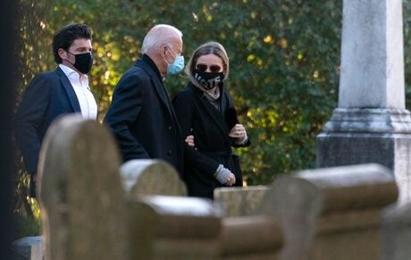 بایدن برای دعا به کلیسا رفت