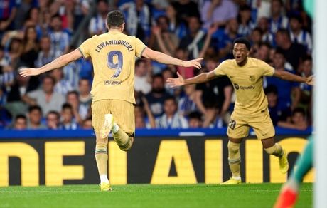 اولین برد بارسلونا در فصل جدید لالیگا با درخشش لواندوفسکی