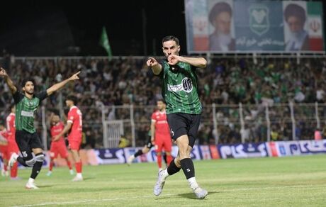 خیبر با شکست پرسپولیس، هاشمیان را وارد بحران کرد