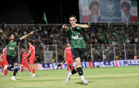 خیبر با شکست پرسپولیس، هاشمیان را وارد بحران کرد