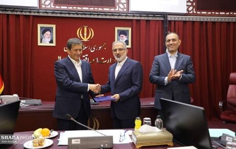 اعطای حکم مدیرعامل بانک مسکن از سوی وزیر امور اقتصادی و دارایی