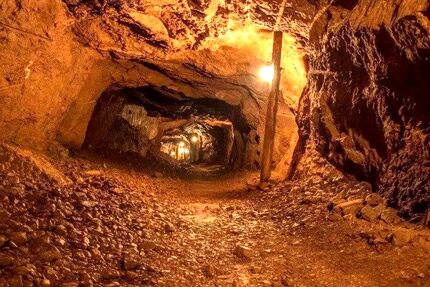 کارگر ۲۸ ساله در معدن سنگ شجر شهرستان زیرکوه جان باخت