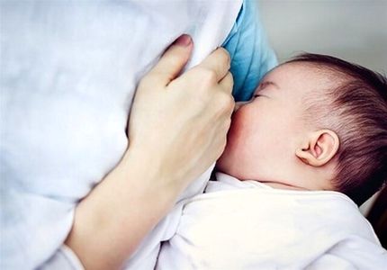 ماندن پادتن کرونا در شیر مادر تا ۱۰ ماه