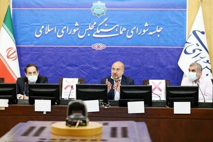 قالیباف: طرح تغییر رویکرد در صدور مجوز کسب و کارها به زودی در مجلس نهایی می‌شود
