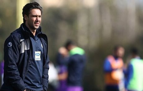 سرمربی استقلال: کفتارها می خواهند خدمت وخیانت را عوض کنند/ تاحالا وزیر را ندیده‌ام