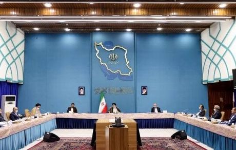 اجرای ناصحیح سیاست‌های اصل ۴۴ باعث واگذاری سهام بدون کاهش مدیریت دولت شده است