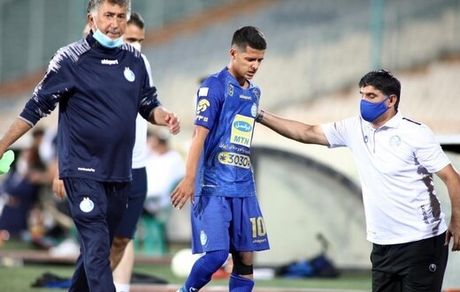 گریه قائدی در آغوش فرهاد مجیدی/ عکس