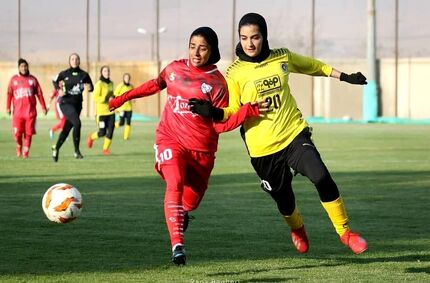 ادامه قدرتنمایی خاتون بم در لیگ برتر فوتبال بانوان / پرسپولیس بالاخره برد