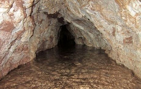 منابع زیرزمینی، آب رفتند/ شناسایی ۱۰۰ فروچاله در ایران