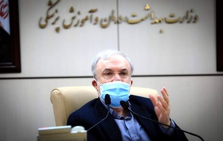 نمکی: ایران در تحریم با دست‌های بسته در اقیانوس کرونا شنا می کند