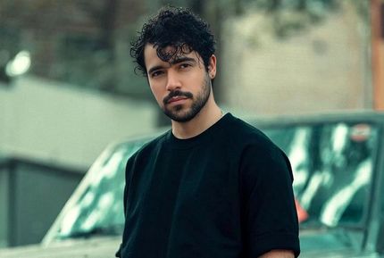 نخستین آلبوم رسمی و مجاز شروین حاجی‌پور منتشر شد