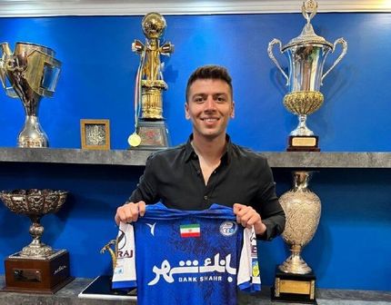 مهری، قرارجدید با استقلال امضا کرد