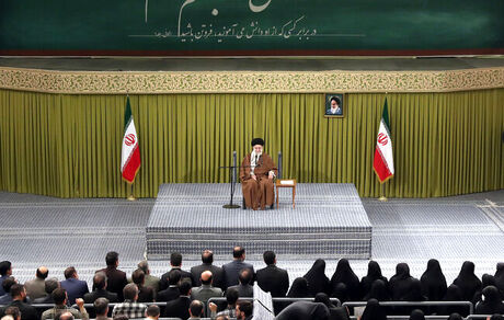 لزوم آگاهسازی دانش‌آموزان با افتخارات ملی و خطرها و دشمنی‌ها / جوانان باید منطق شعار مرگ بر آمریکا و مرگ بر رژیم صهیونیستی را بدانند