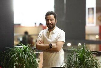 نوید محمدزاده این‌گونه نیکی کریمی را تحسین کرد