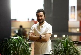 نوید محمدزاده این‌گونه نیکی کریمی را تحسین کرد