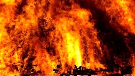 آتش سوزی بازار سنتی بندرعباس خسارت جانی تا این لحظه نداشته است