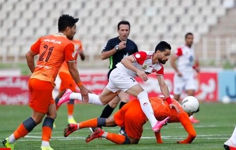 پرسپولیس خواهان لغو کارت قرمز کامیابی‌نیا شد