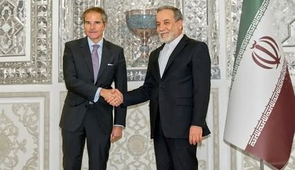 عراقچی با مدیرکل آژانس بین‌المللی انرژی اتمی دیدار کرد