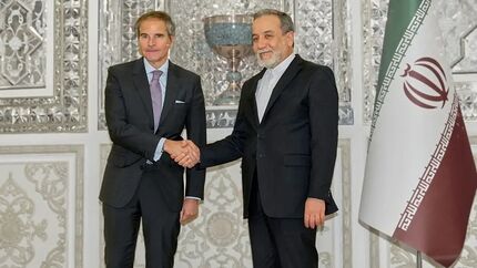 عراقچی با مدیرکل آژانس بین‌المللی انرژی اتمی دیدار کرد