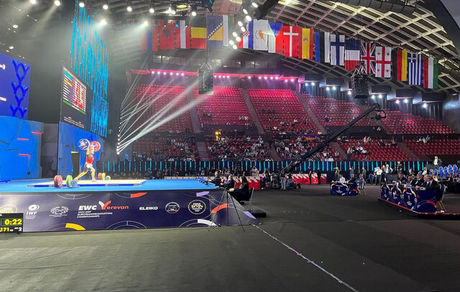 ارمنستان آتش زدن پرچم جمهوری آذربایجان در مسابقات وزنه برداری را محکوم کرد