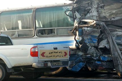 آمار تلفات حادثه تصادف اتوبوس در فرودگاه امام به یک کشته و ۴۸ مصدوم رسید