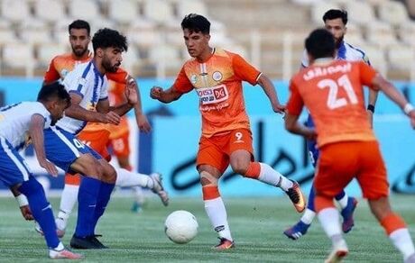گاف عجیب در لیگ برتر فوتبال / پیکان در یک بازی ۶ تعویض انجام داد