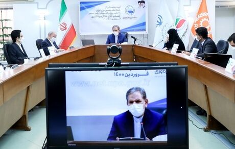 انتقاد جهانگیری از نبود بهره‌وری در کشور / برخی دستگاه‌های خط تولید نساجی عمر ۵۰ ساله دارند