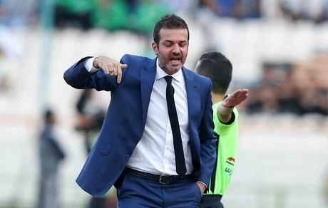 فیفا اعتبار قرارداد استراماچونی را تعلیق کرد