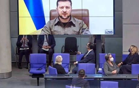 زلنسکی: مذاکره با روسیه، سخت، جنجال‌برانگیز و افتضاح است ولی ادامه دارد