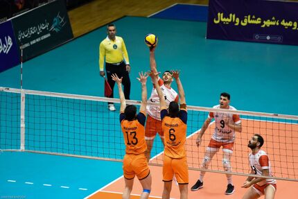 لیگ برتر والیبال: فولاد سیرجان در یک قدمی قهرمانی نیم فصل / شهرداری ارومیه از بحران خارج شد