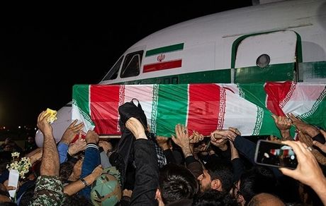 پیکر سپهبد قاسم سلیمانی وارد تهران شد