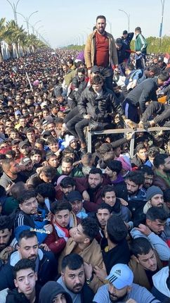 ۶۱ کشته و زخمی به خاطر ازدحام هواداران قبل از بازی عراق برابر عمان در فینال فوتبال + ویدئو