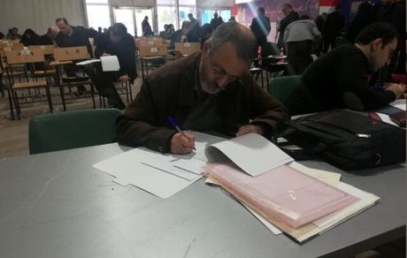 
زریبافان: جلسه‌ای با احمدی‌نژاد ندارم/ برای ثبت نام در انتخابات با کسی مشورت نکردم
