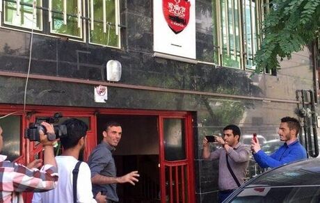 نصف ساختمان پرسپولیس، به نام شستا سند زده شد!